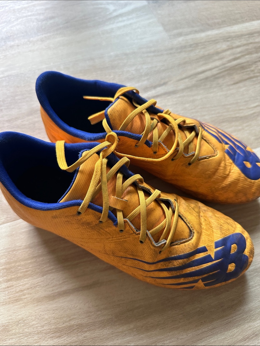 New Balance Men's Orange and Blue Athletic Cleats
